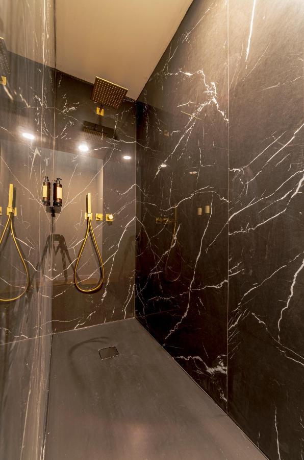 19 Tile Ceramic Concept - By Unlock Maison d'hôtes 3*